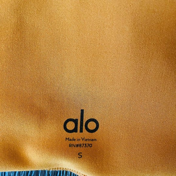 Alo Airlift 7/8 Leggings - Picture 2 of 5